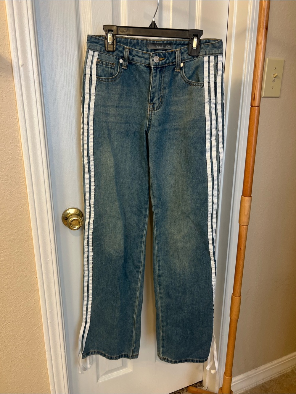 Straight Leg Blue Denim Jeans with White Side Stripes mid waisted